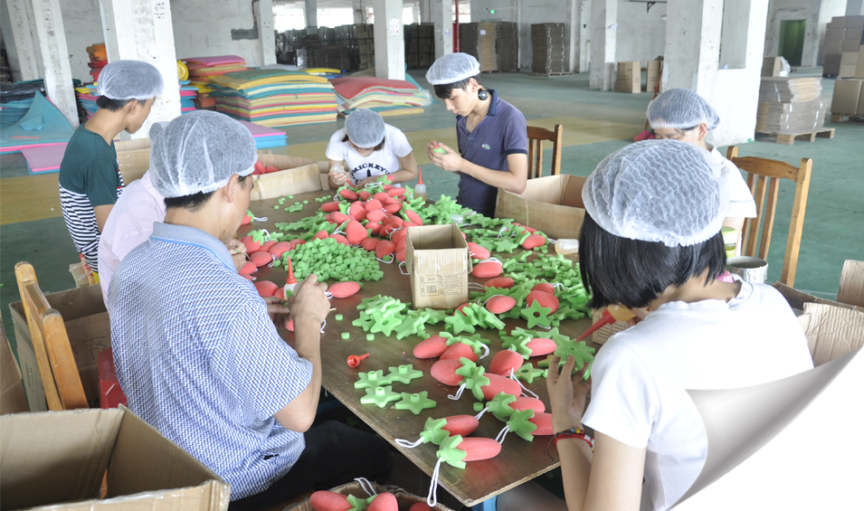 Пластиковый складной стул