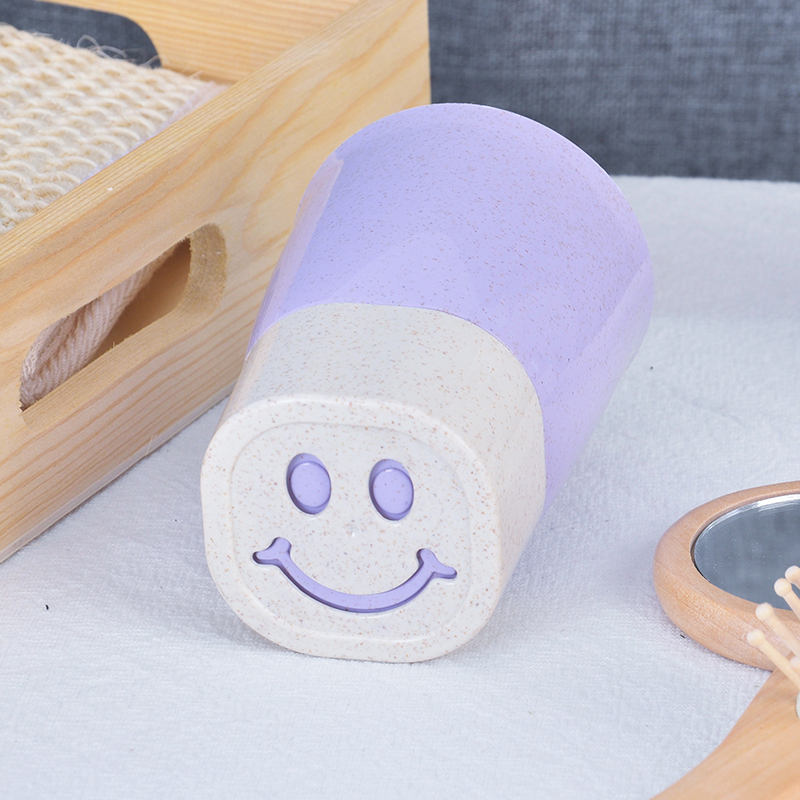 Пластиковая чашка для рта